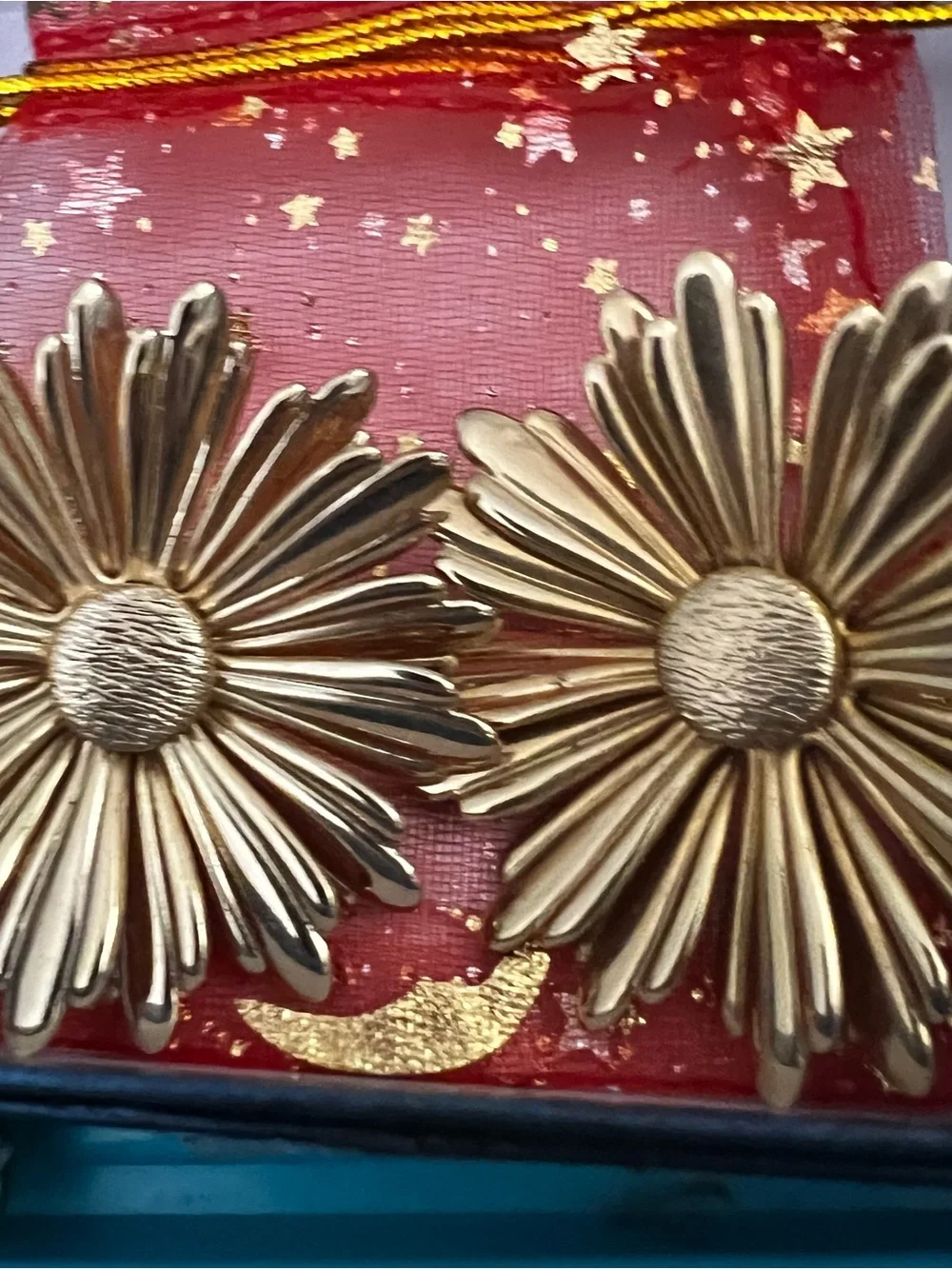 Sarah Coventry three gold